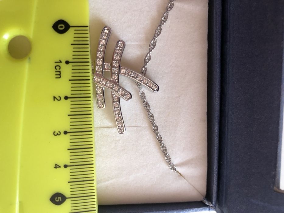 Колие с камъни Swarovski
