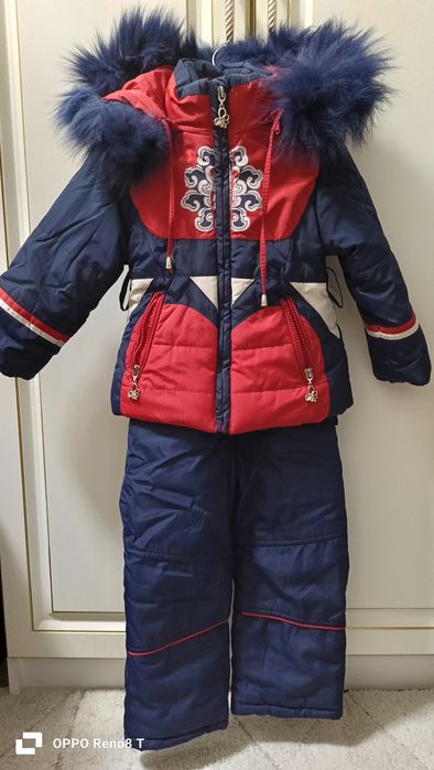 Продам комбинезоны на девочек