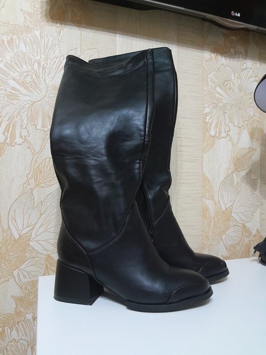 Продам зимние сапоги