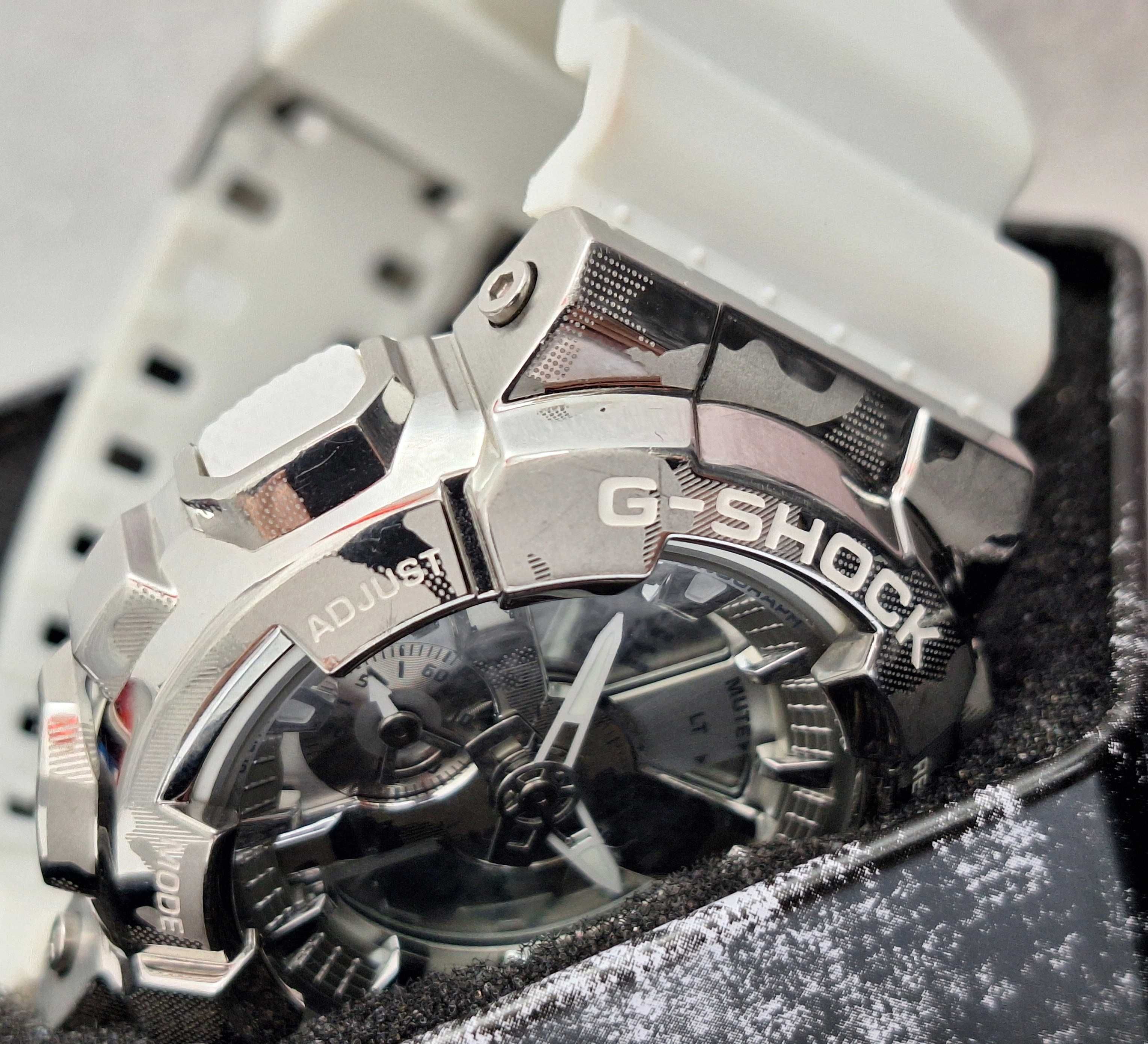 Перфектен! Часовник Casio G-Shock GM-110SCM-1AER УНИСЕКС!