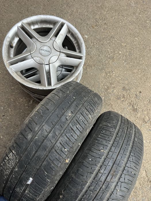 Jante r15. Stare foarte buna se potrivesc pe a4