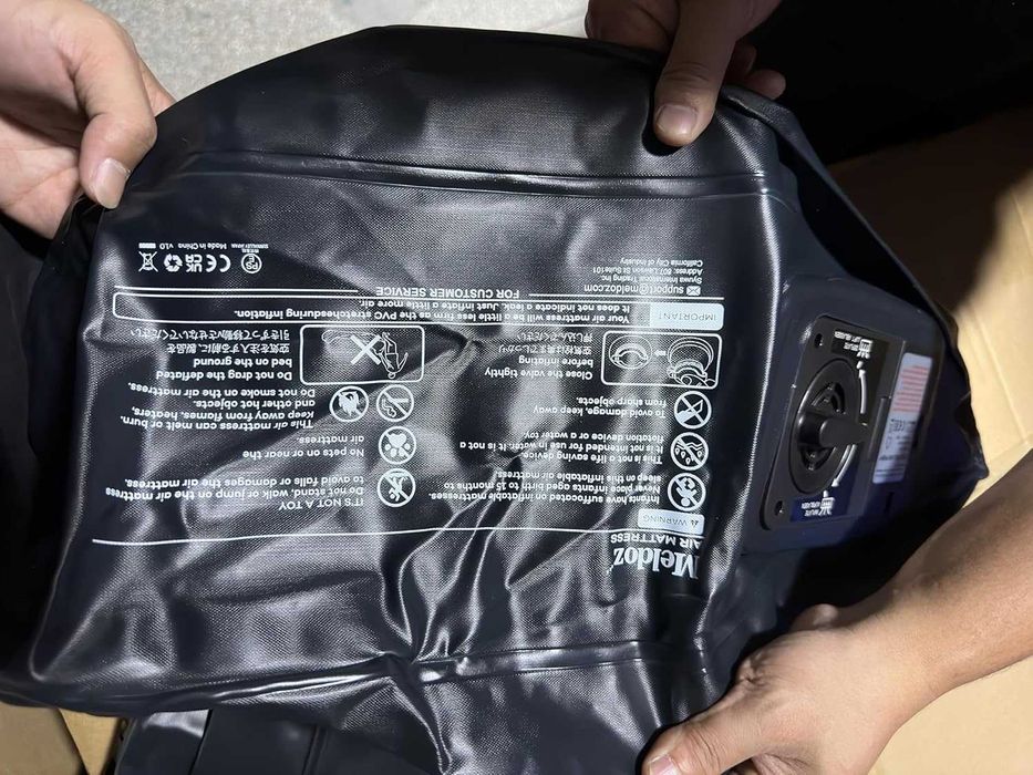 Meldoz Единичен надуваем матрак с вградена помпа, за гости за къмпинг