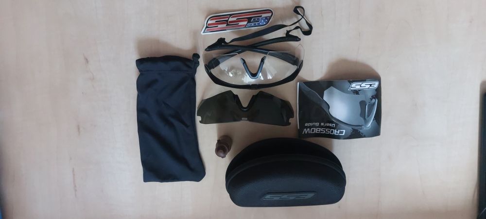 Vând ochelari balistici crossbow ESS