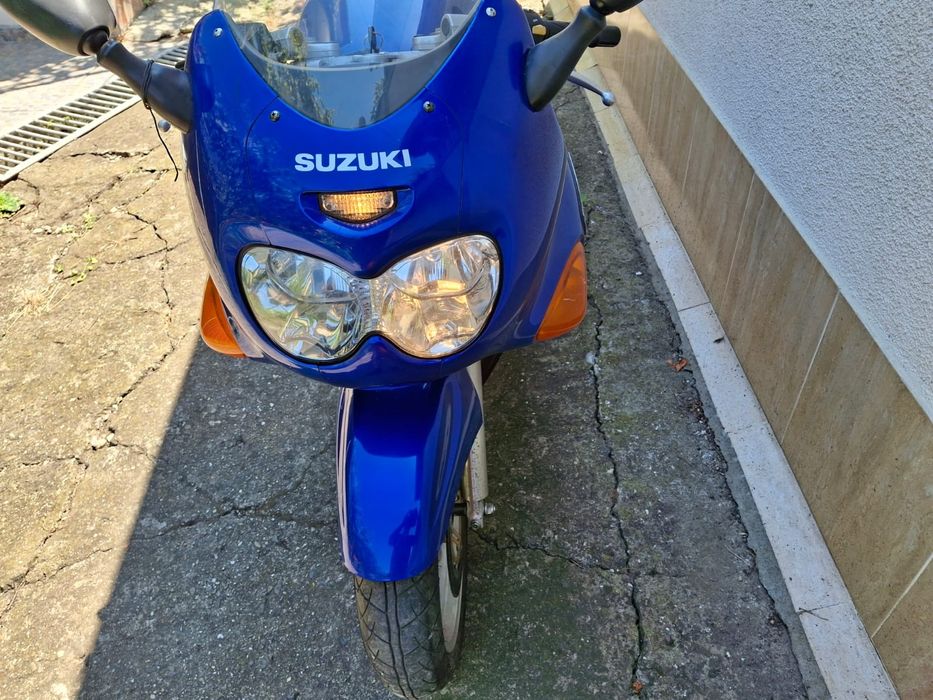 Suzuki GSXF 600. An 2001