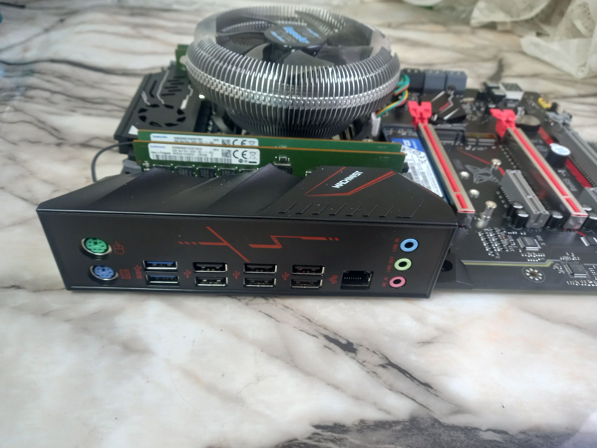 Дънна платка MACHINIST X99 PRO lga 2011 +Intel Xeon E5-2680v4+64gb+SSD