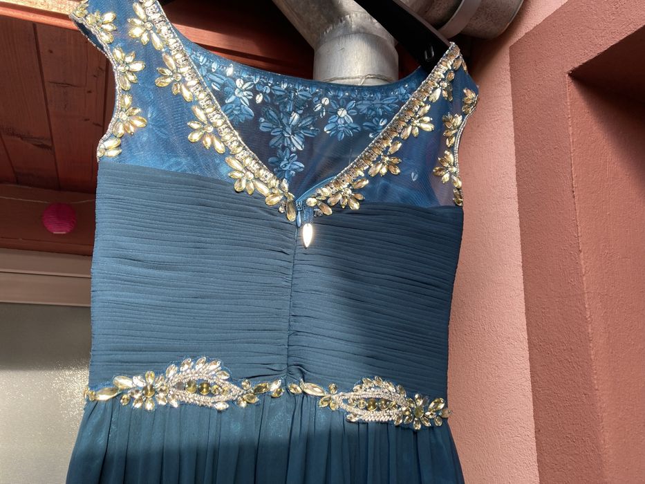 Rochie masura 36 noua potrivita pentru evenimente deisebite