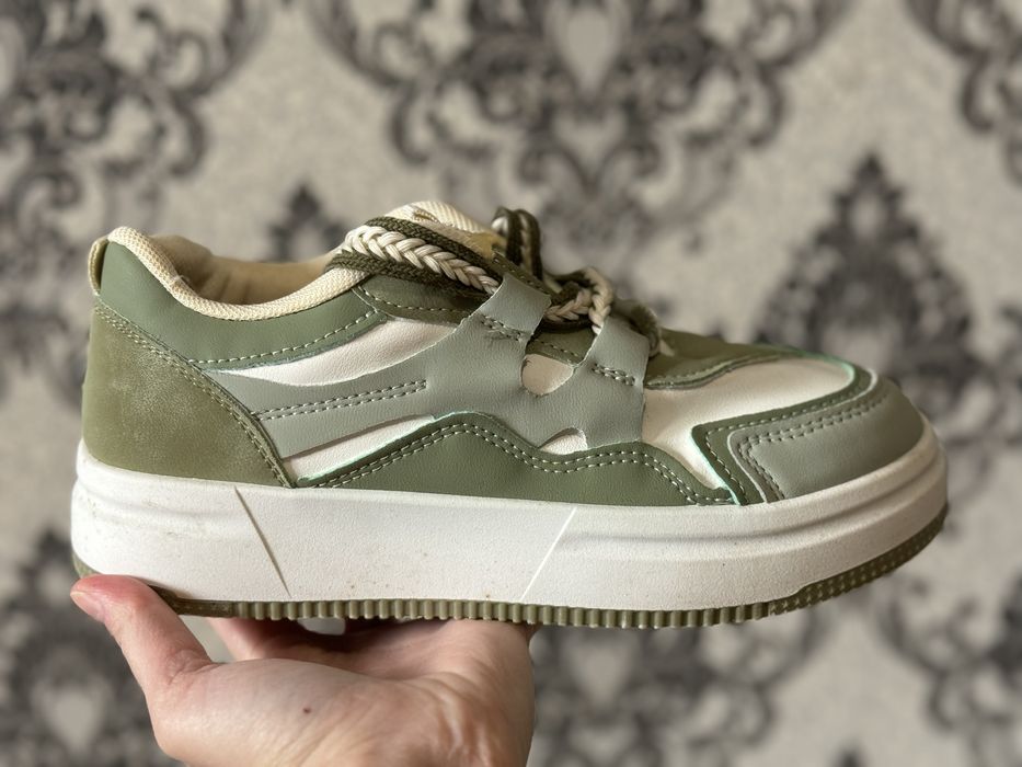 Женская обувь в отличном состоянии