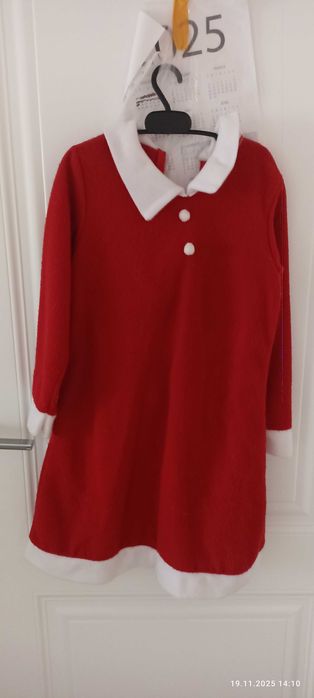 продаю платье санты на девочку 7-9 лет