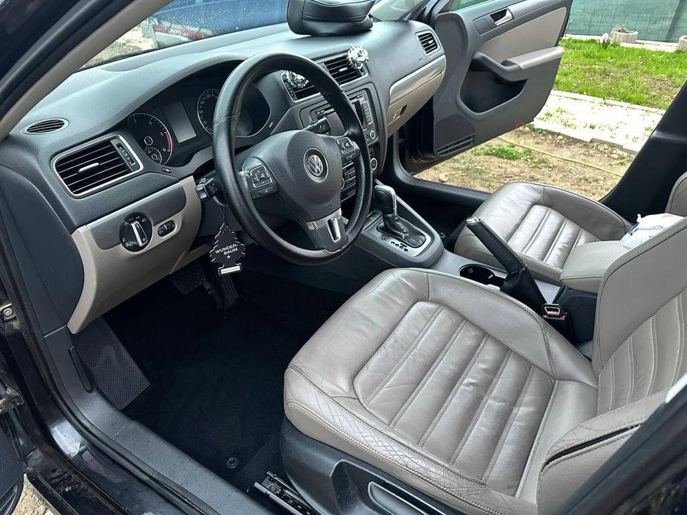 Volkswagan Jetta 2011 Automat Diesel
