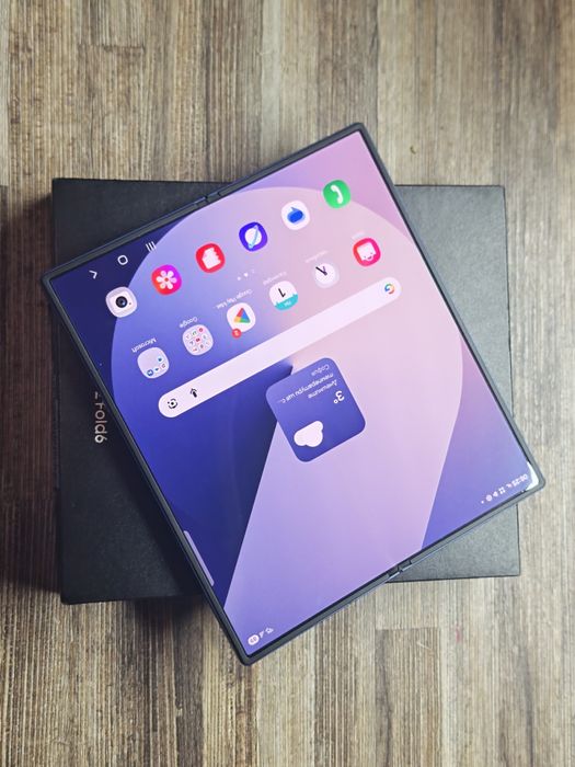 Отличен Samsung Galaxy Z Fold6 256 GB Гаранция