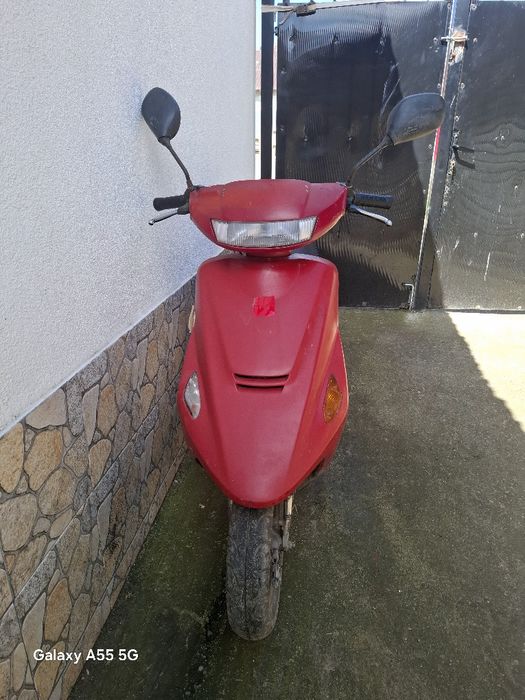 Scuter yahama de vânzare defect carburatorul