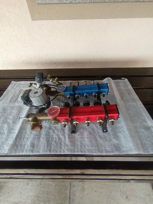 Vând distribuitor  cu 5 grupuri