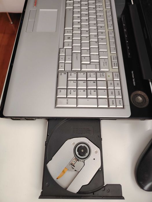 Лаптоп Toshiba Satellite P200-16V