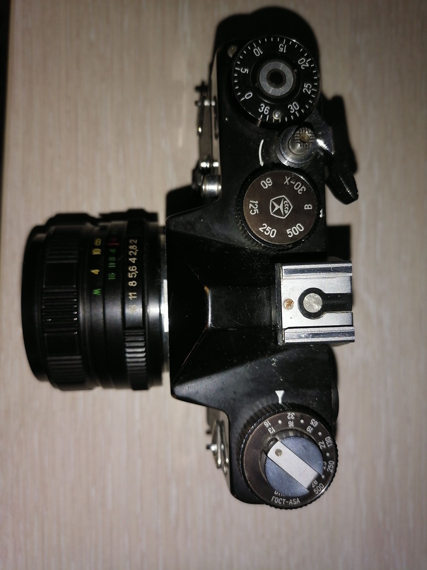 Фотоаппарат "Зенит" с объективом "Helios-44M-4", экспортный вариант