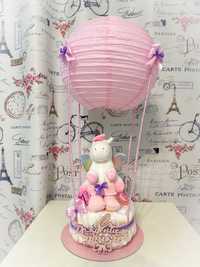 Воздушный шар из подгузников в подарок новорожденной девочке