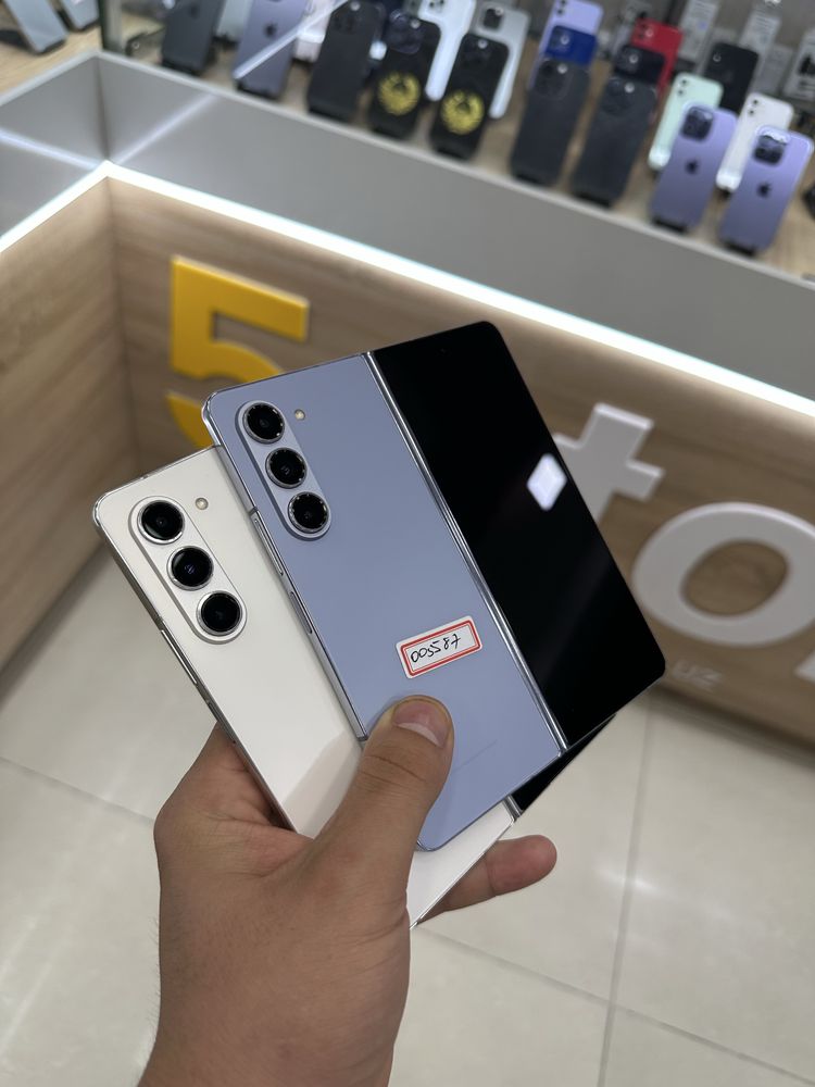 Samsung Z Fold 5
