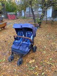 Детска количка за близнаци или породени деца
