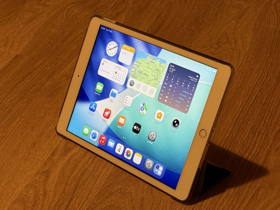 Tableta Apple iPad 10.2 gen.8 2020 cu BYPASS, citeste descrierea!