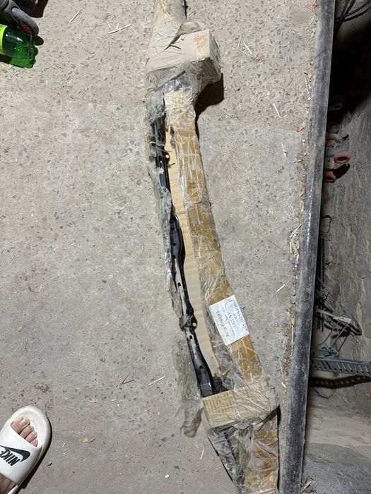 Lx470 задний усилитель бампера