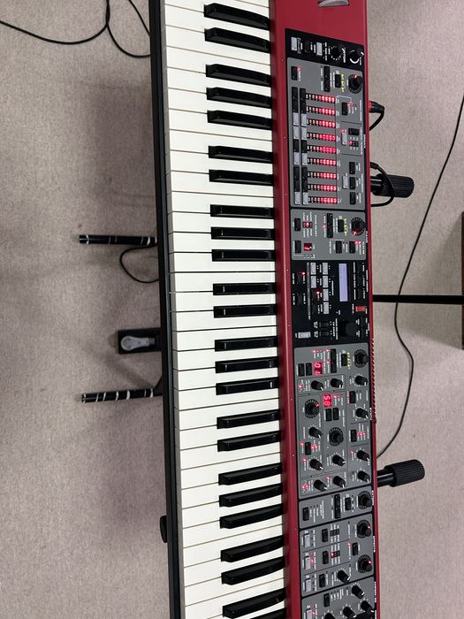 Синтезатор Nord Stage ex