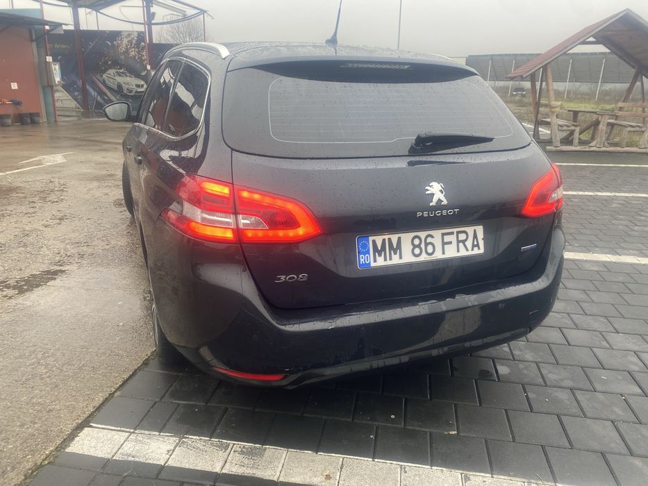 Peugeot 308   2016