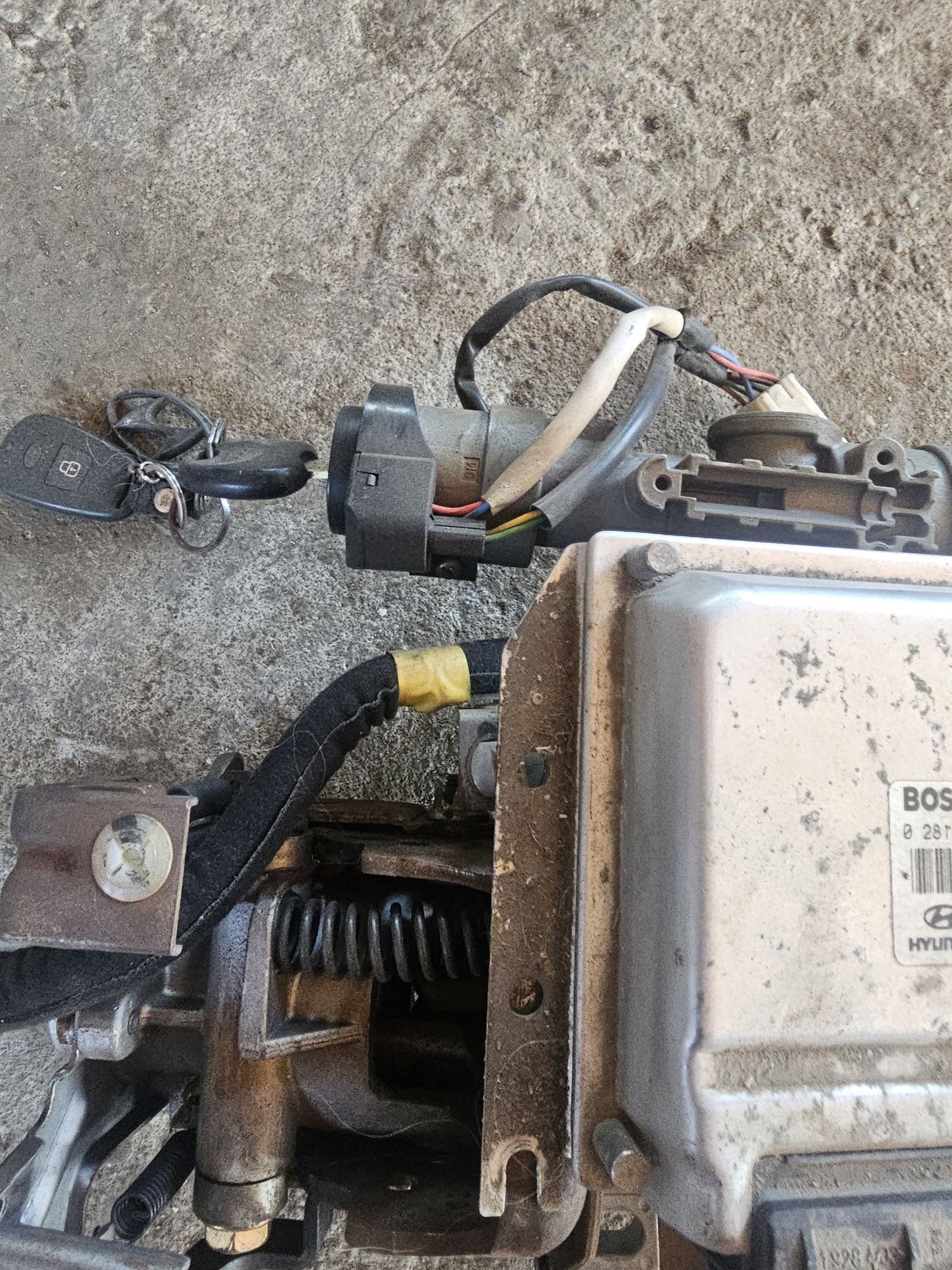 Kit pornire Calculator motor(ecu) hyundai sante fe 2.0 crdi cod 39101-