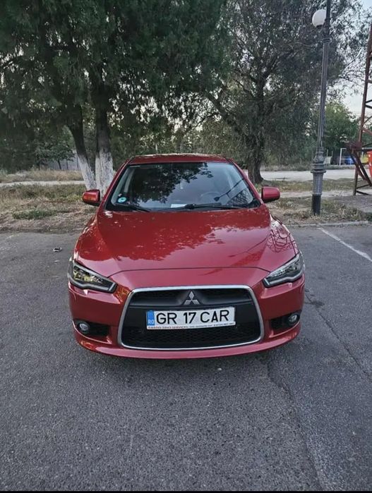 Vând mitubishi lancer an2010
