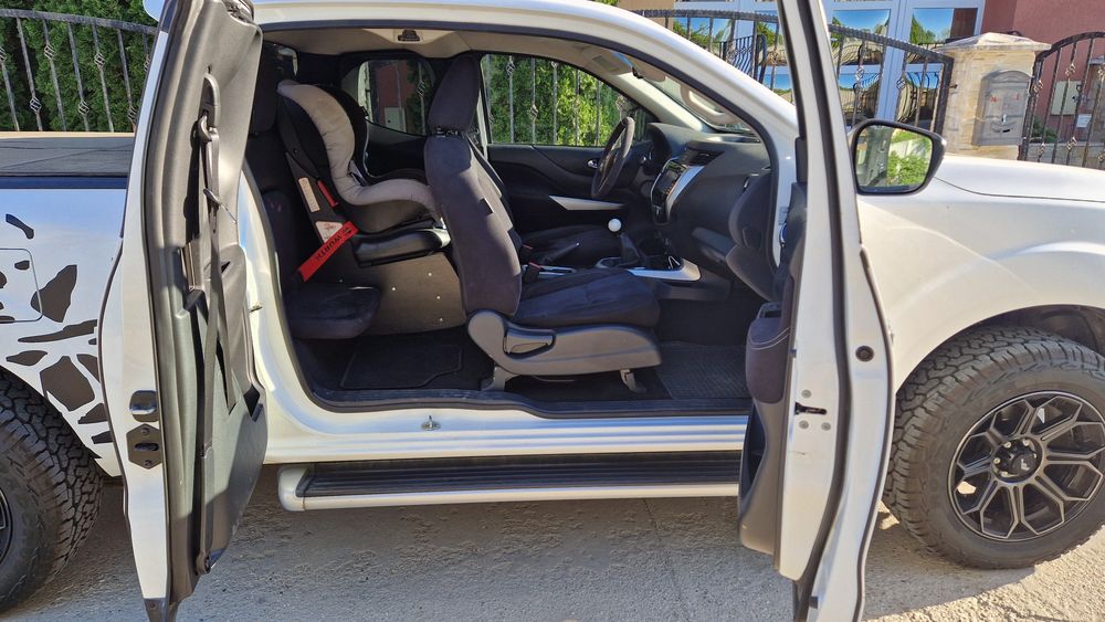 Nissan Navara 2.3 dCi MT King Cab