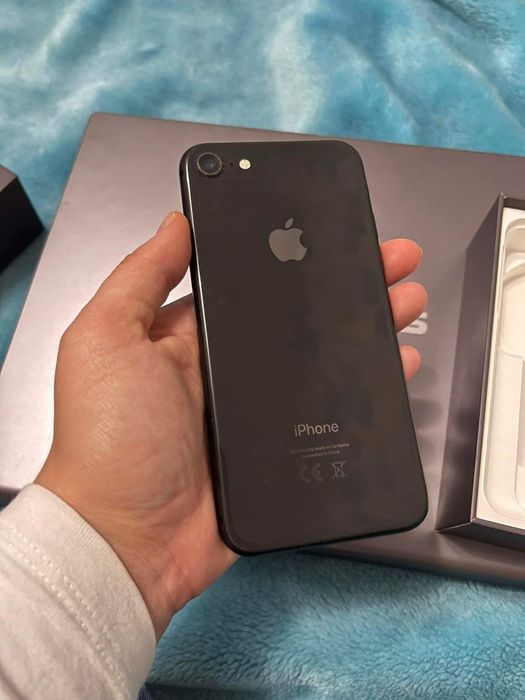 Apple iPhone 8 64 GB (айфон 8) grey . Състояние - отлично