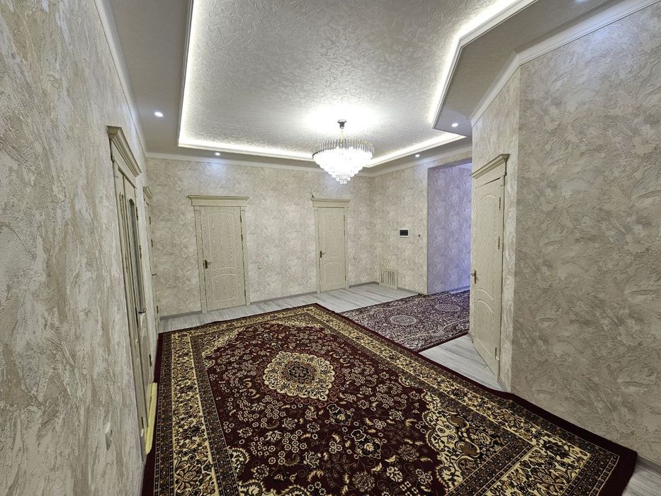 Продается  участок 4 соток 5 комнатная.