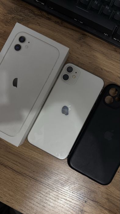 Айфон 11, 128 гб, акум 72