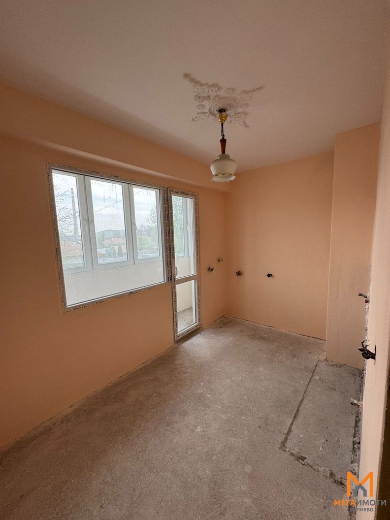 Продава се Тристаен апартамент в Севлиево - 58 кв.м за 778 €/кв.м - Снимка #3