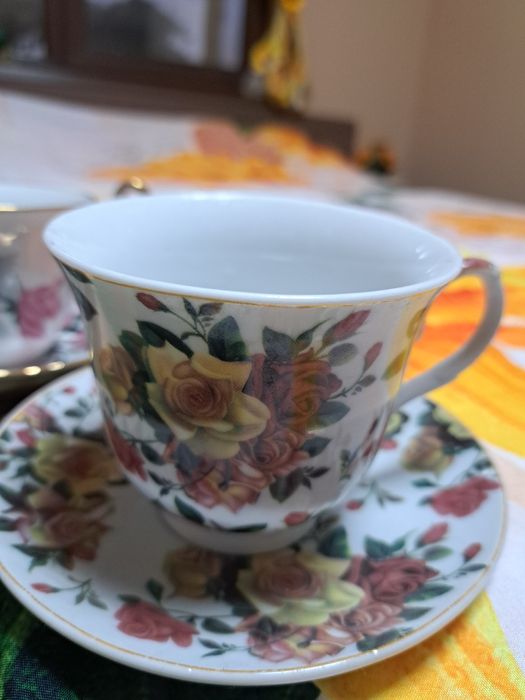 Порцеланови сетчета с рози