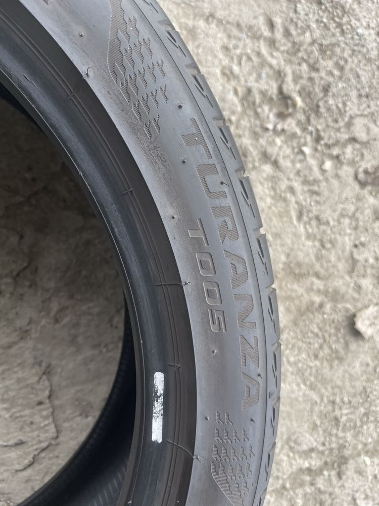 255/40R20 Bridgestone Turanza T005