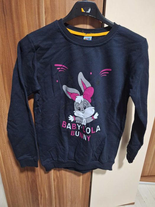 Scoala se apropie ,avem pe stoc bluze pt copii la pret accesibil!