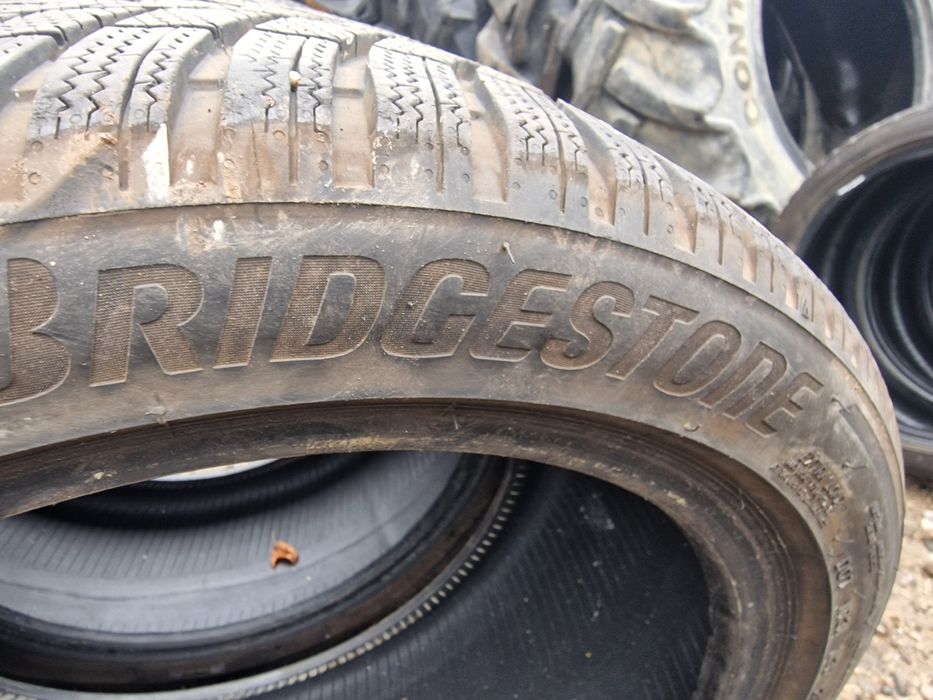 Anvelope 255/40R18 marca Bridgestone, DOT 2022 ,M+S, 7 mm