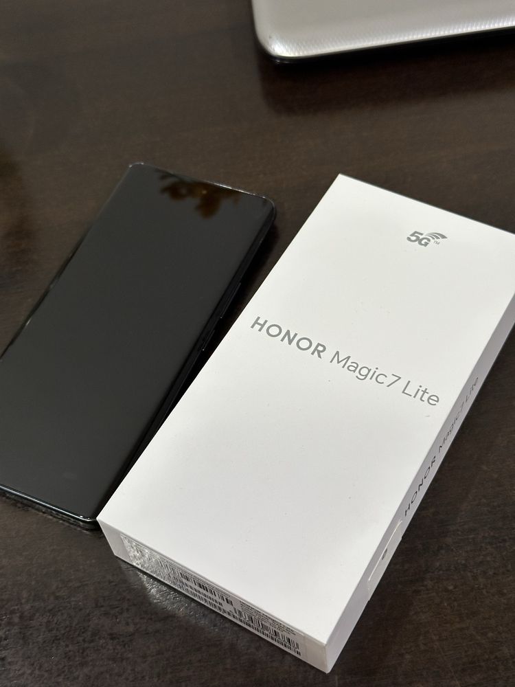 Honor magic 7 lite , 256 GB , 8GB RAM