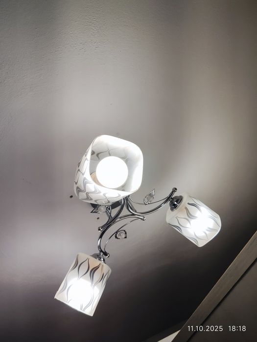 Люстра    продам