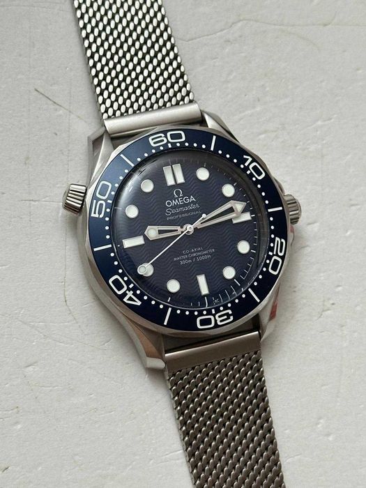 CEAS OMEGA SEAMASTER 300 - James Bond 60th Anniversary - C. 8806- 42mm
