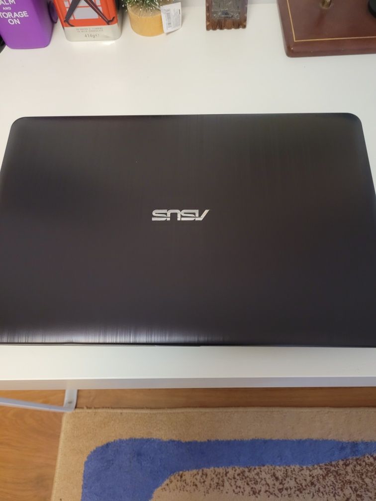 Asus, arată  și func.de 10