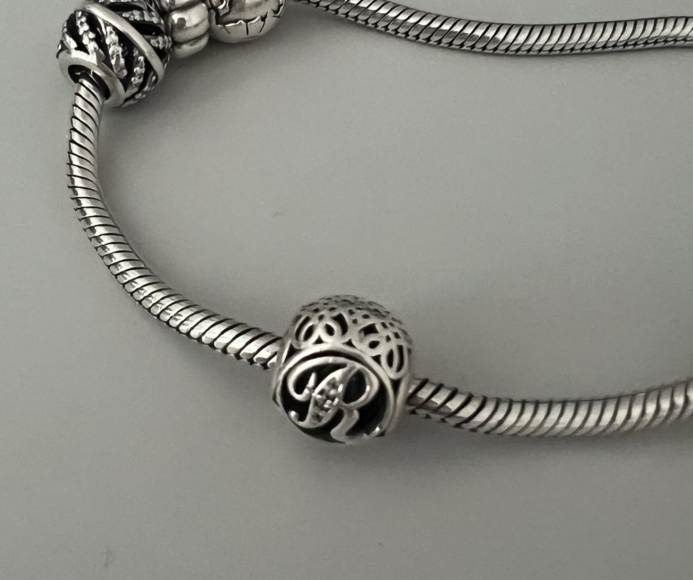 Doua Talismane Pandora