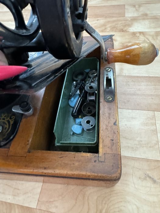 Шевна машина "Singer" ток/ръчно