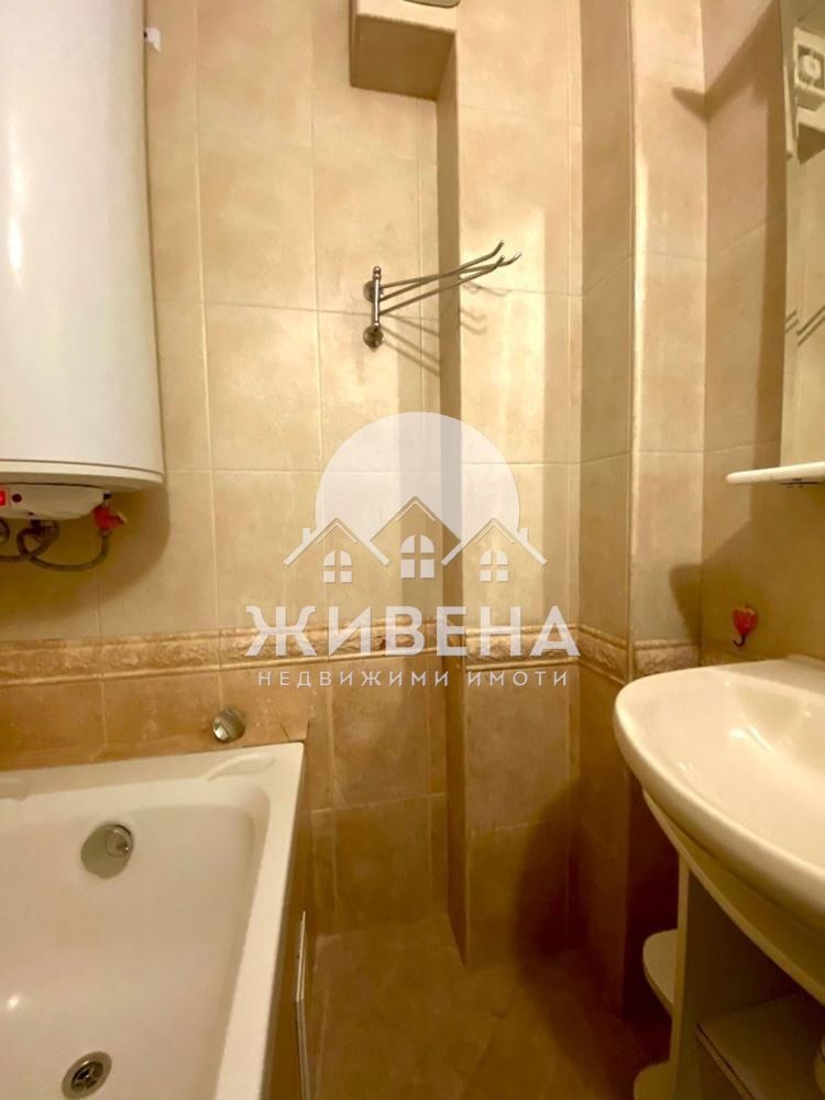 Дава се под наем Тристаен апартамент в Варна, Колхозен пазар - 105 кв.м за 510 € - Снимка #8