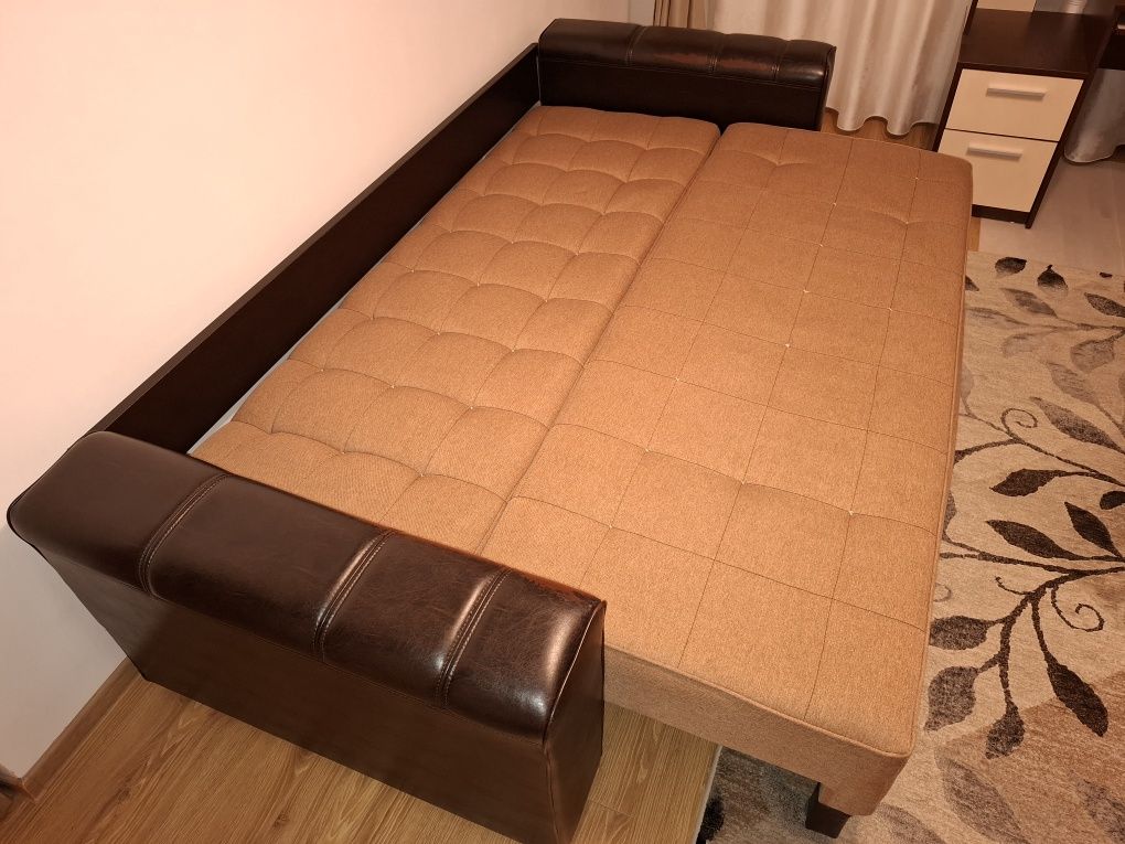 Canapea extensibilă cappuccino-wenge, 3 locuri, cu ladă depozitare.

C