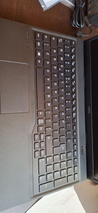 Laptop fujitsu nou