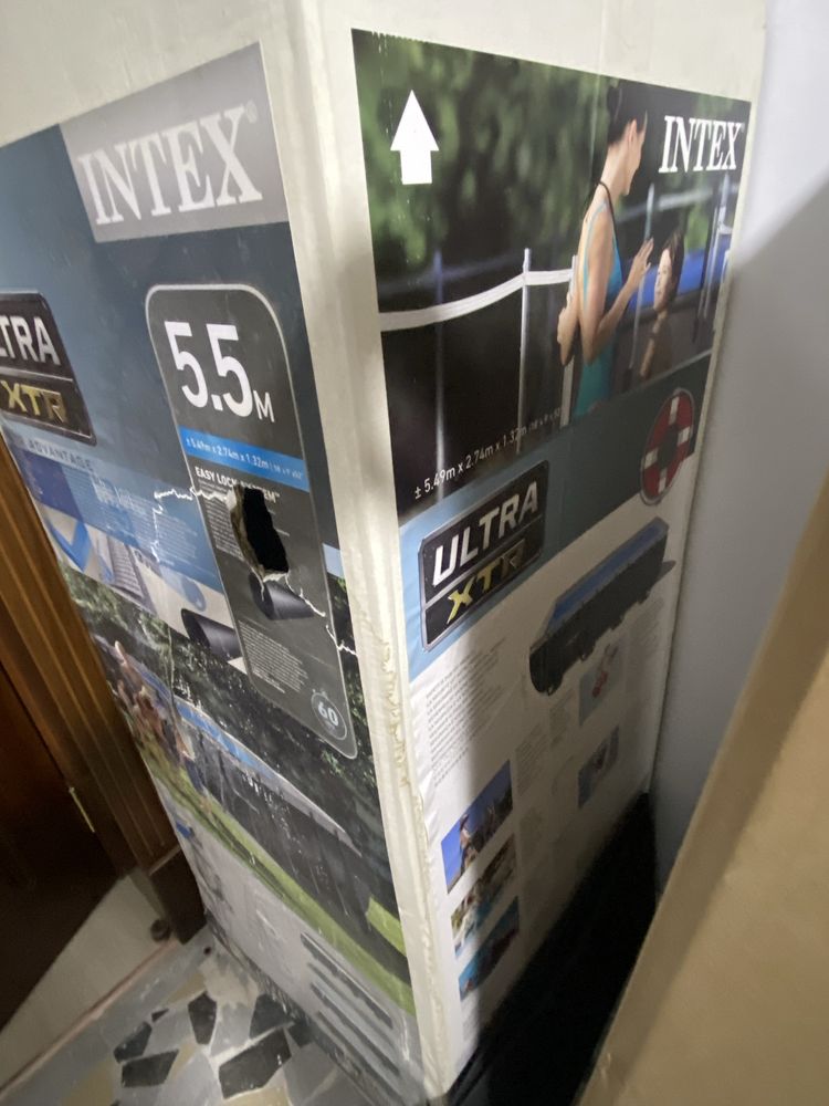 Intex 5.5 family pool