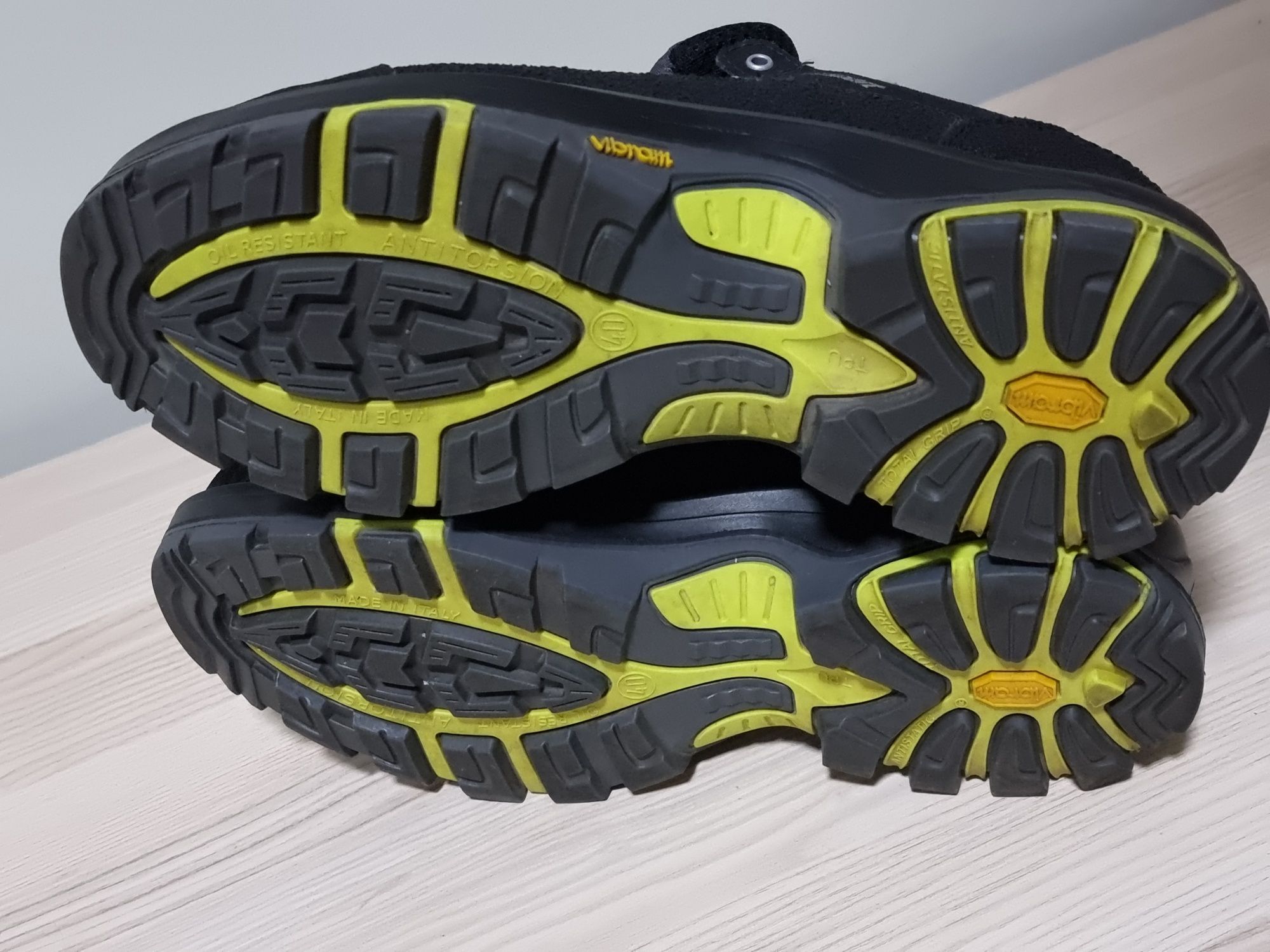 GriSport Vibram предпазни обувки 40 номер