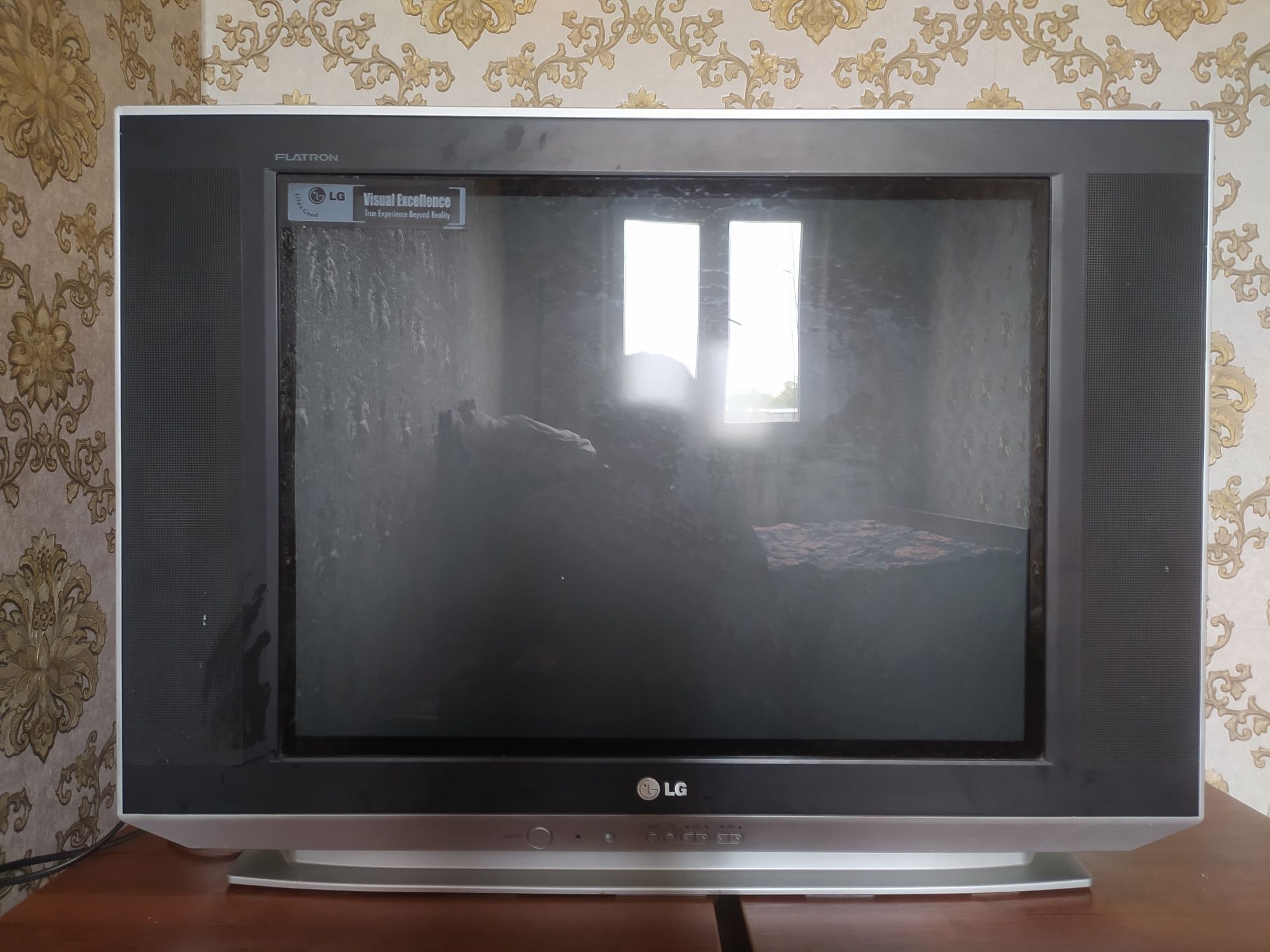 Televizor LG :::
