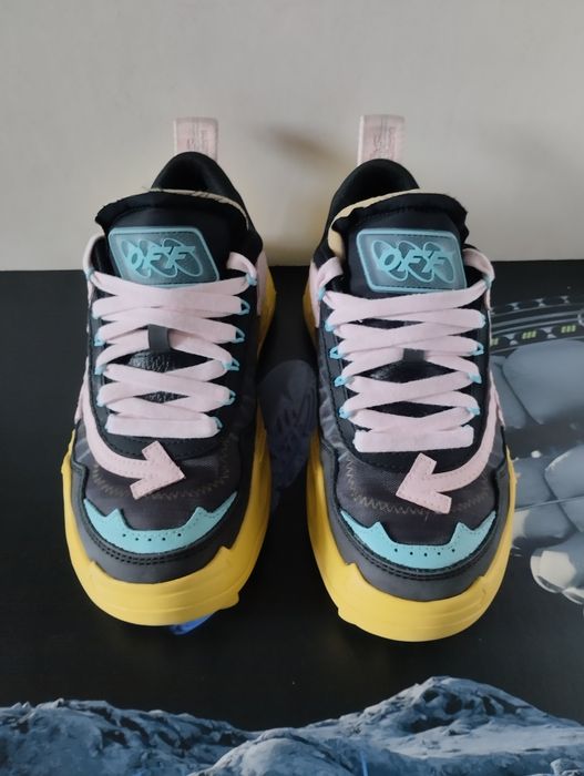 OFF-WHITE Odsy-1000 Black Yellow Pink Оригинални Дамки Маратонки 
Blac