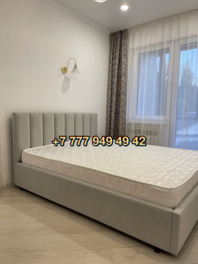 Кровать с матрасом